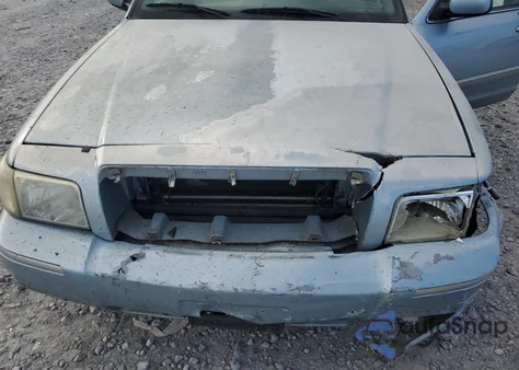 2007 Mercury Grand Marquis Gs z USA, uszkodzony, nr VIN 2MEFM74V27X635003